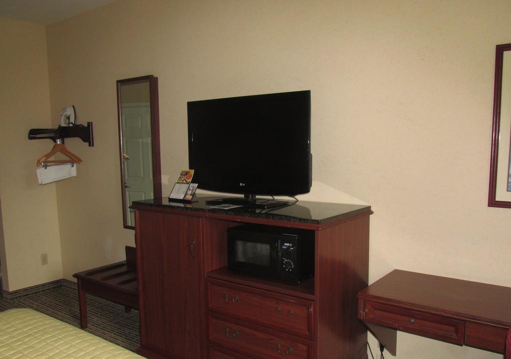 Baymont By Wyndham Lafayette Airport Ξενοδοχείο Δωμάτιο φωτογραφία