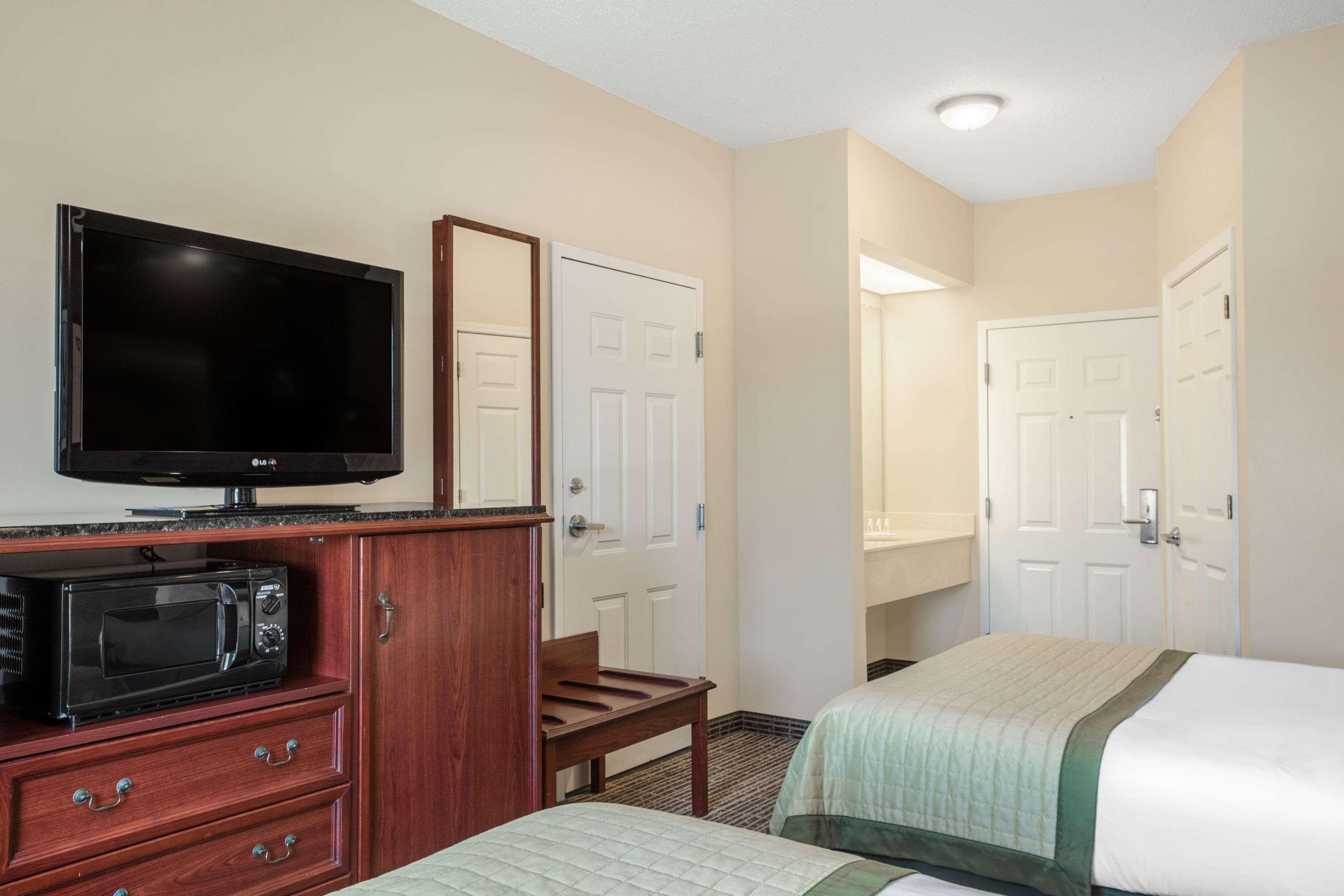 Baymont By Wyndham Lafayette Airport Ξενοδοχείο Εξωτερικό φωτογραφία